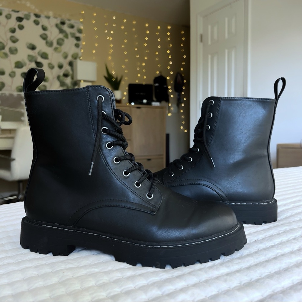 H&M Women’s Black Combat Boots Size 9